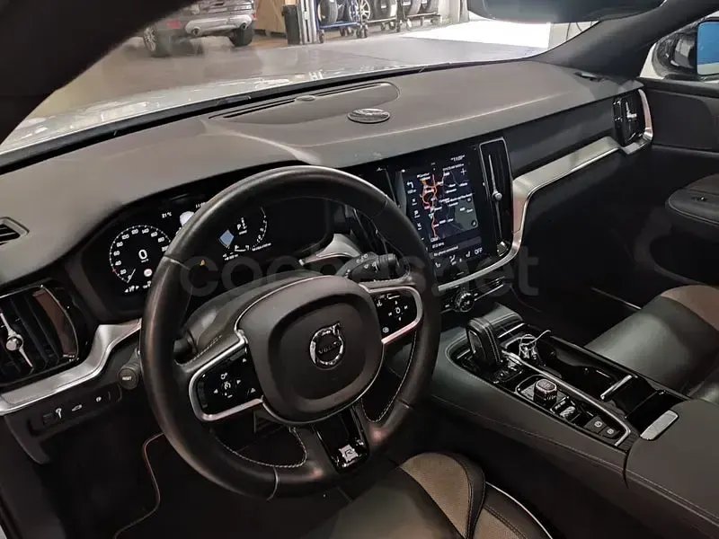 Usado Volvo V60 R-Design 390 CV (286 kW) 2020 Blanco Familiar