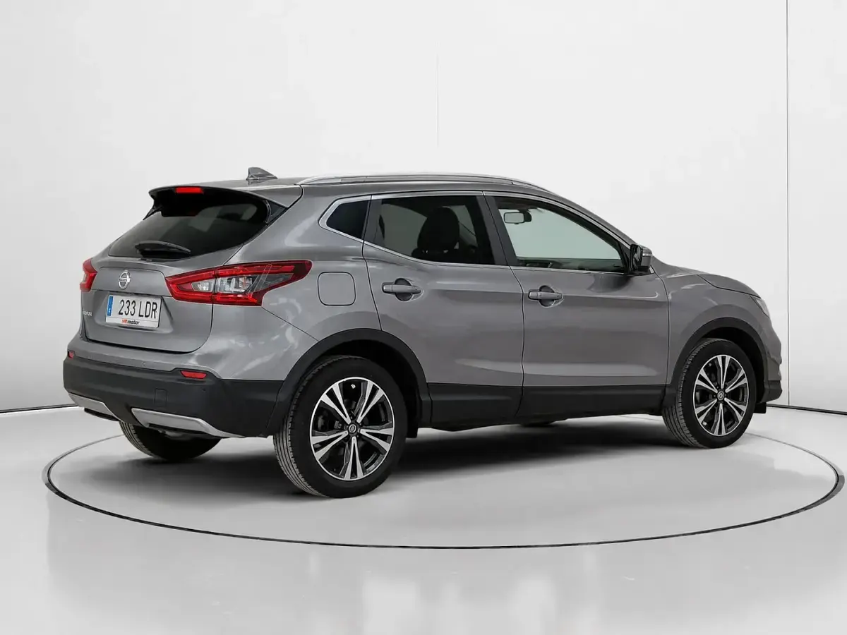 Usado Nissan Qashqai Acenta 160 CV (117 kW) 2019 Gris SUV