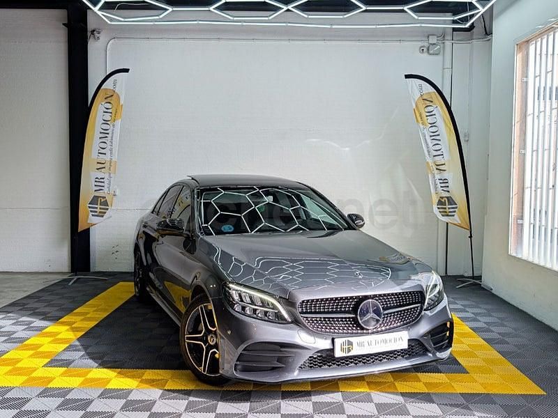 Usado Mercedes C200 160 CV (117 kW) 2020 Gris / plata Berlina