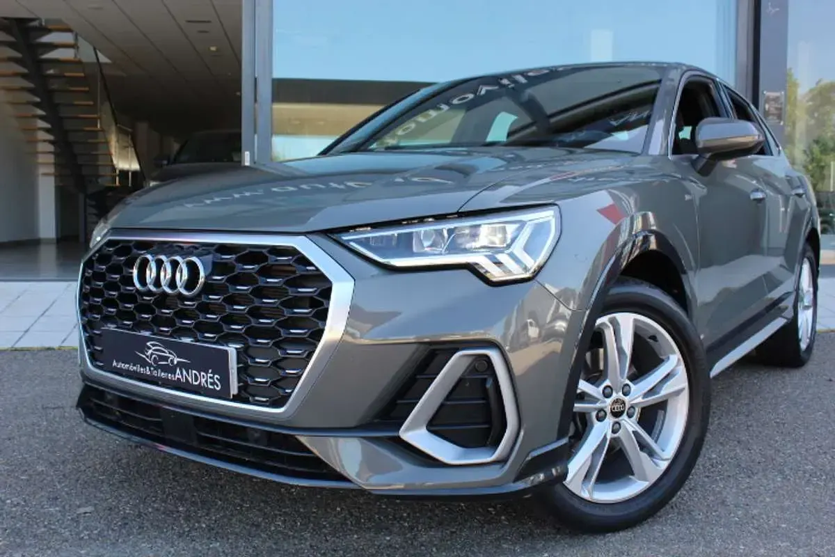 Usado Audi Q3 Sportback S-Line 150 CV (110 kW) 2023 Gris SUV
