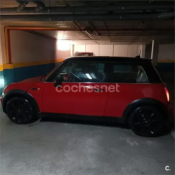 Usado Mini ONE 90 CV (66 kW) 2005 Rojo Utilitario