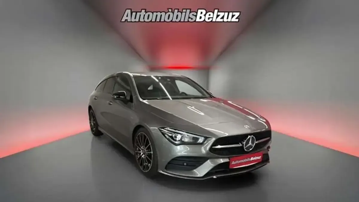 Usado Mercedes CLA200 Shooting Brake 150 CV (110 kW) 2022 Gris Familiar