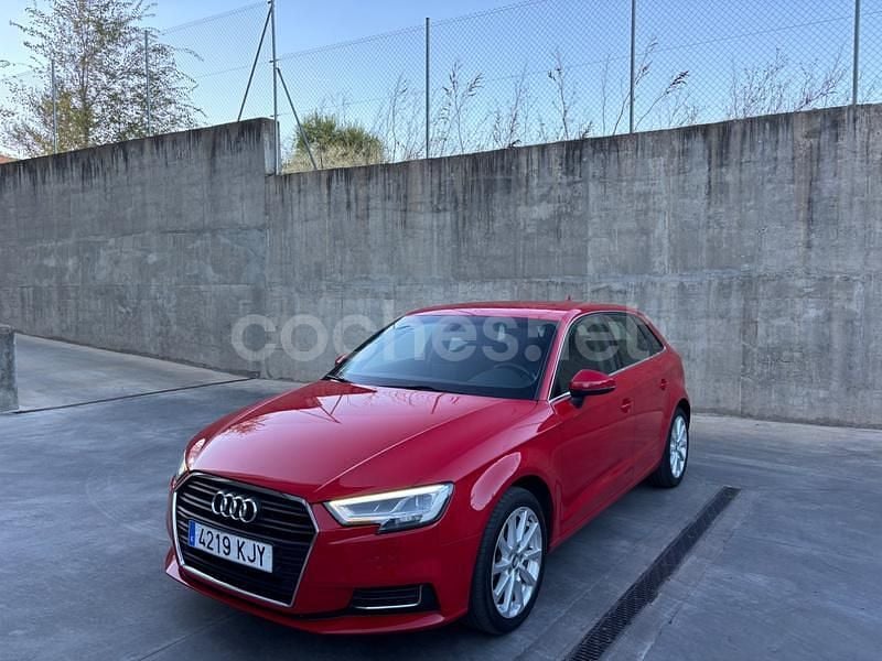 Rojo Usado 2018 Audi A3 Berlina | 9990 € (Precio justo) - Imagen 1/4