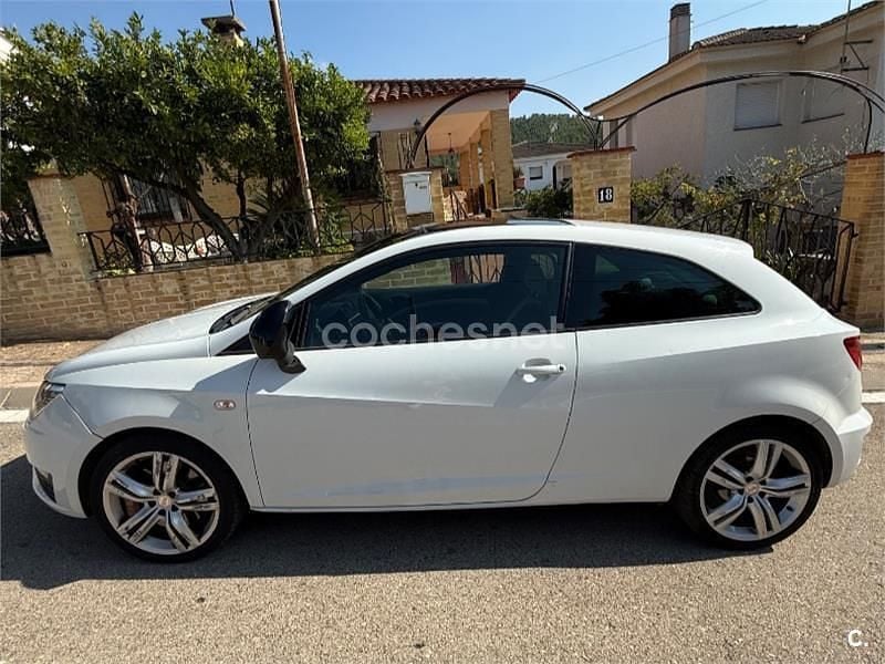 Usado Cupra Ibiza 180 CV (132 kW) 2013 Blanco Berlina