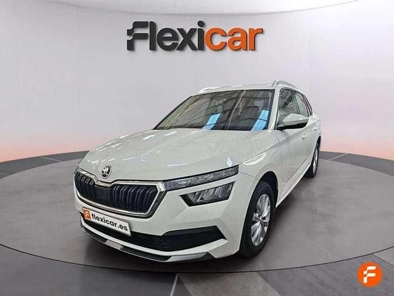 Usado Skoda Kamiq Ambition 110 CV (80 kW) 2021 Blanco SUV