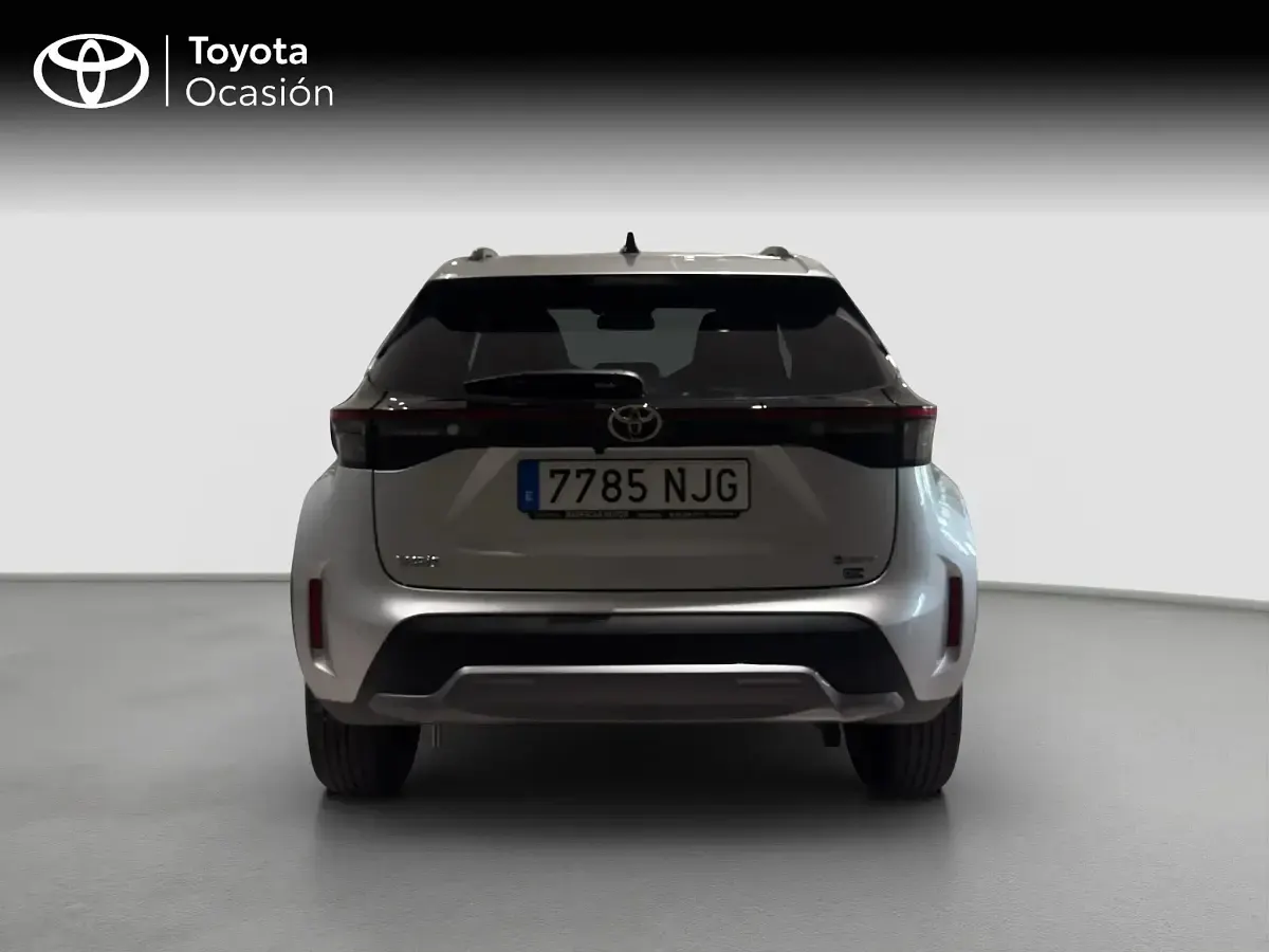 Usado Toyota Yaris Style 130 CV (95 kW) 2025 Gris Utilitario