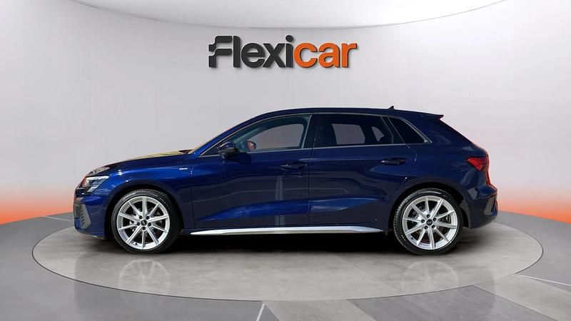Usado Audi A3 Advanced Plus 110 HP (80 kW) 2024 Azul Sedan