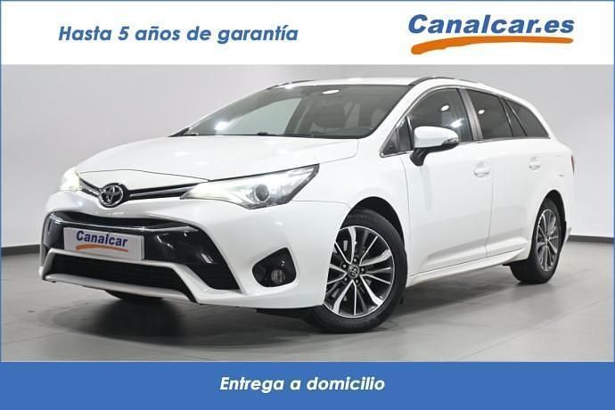 Blanco Usado 2015 Toyota Avensis Advance Familiar | 9651 € (Precio justo) - Imagen 1/4