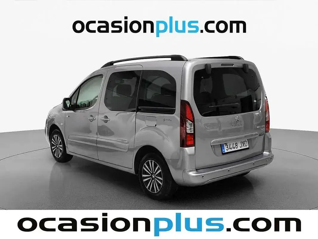 Usado Peugeot TePee Style 99 CV (72 kW) 2017 Gris Van