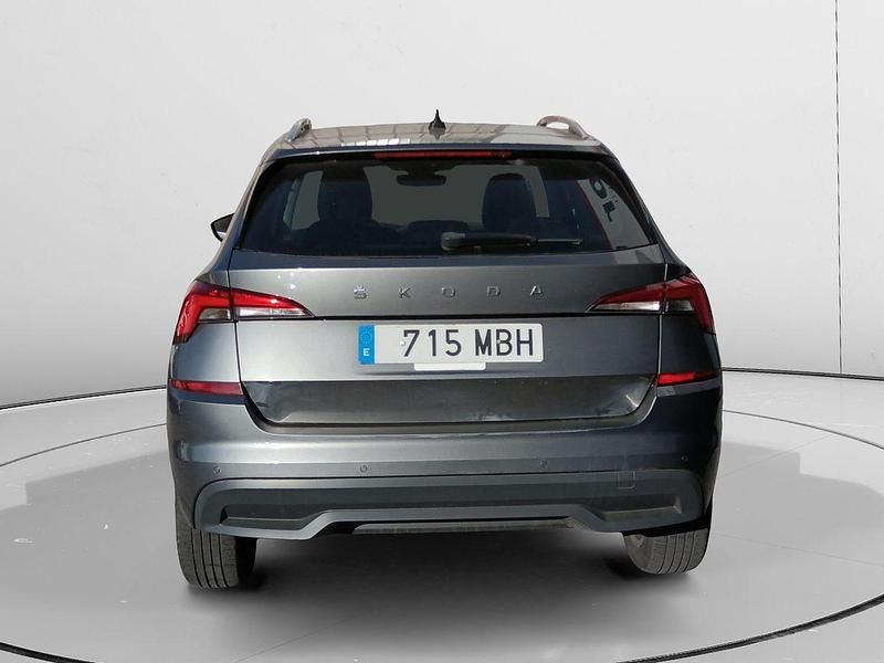 Usado Skoda Kamiq Style 150 CV (110 kW) 2022 Gris SUV