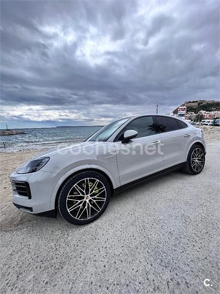 Usado Porsche Cayenne 462 CV (339 kW) 2024 Gris / plata SUV