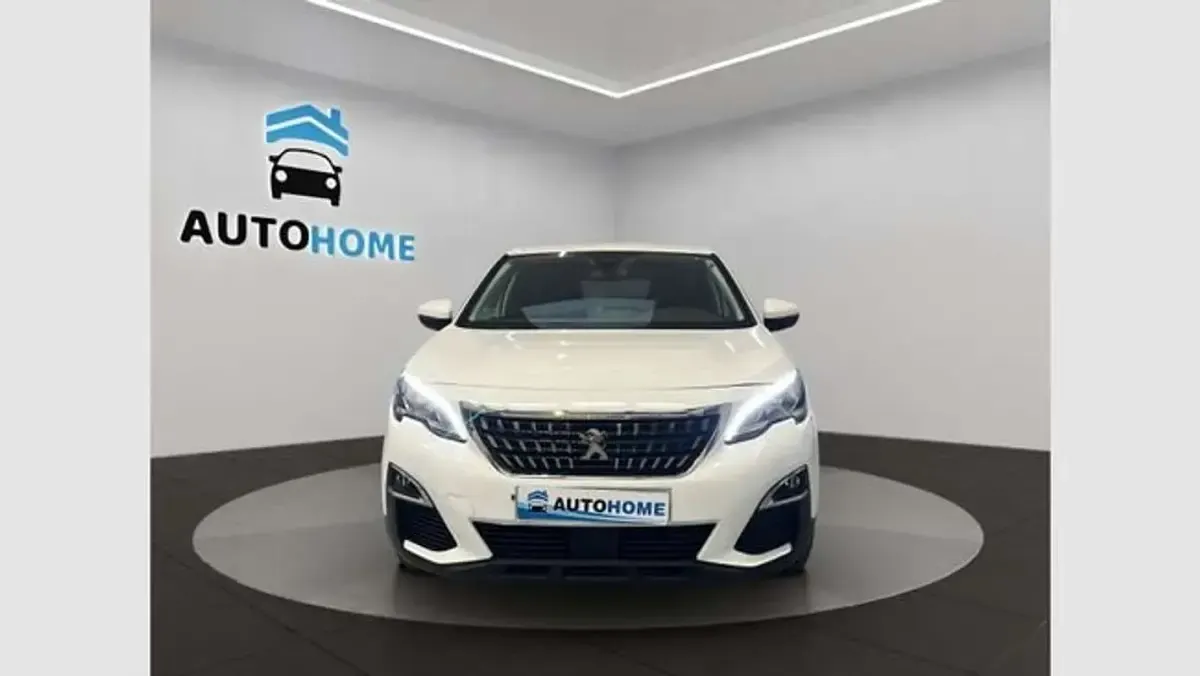 Usado Peugeot 3008 Active 131 CV (96 kW) 2019 Blanco SUV