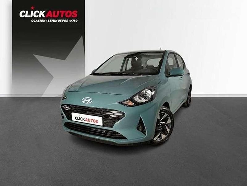 Verde Usado 2024 Hyundai i10 Utilitario | 12.100 € (Precio justo) - Imagen 1/4