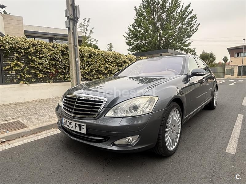Usado Mercedes S500L 388 CV (285 kW) 2007 Gris / plata Berlina