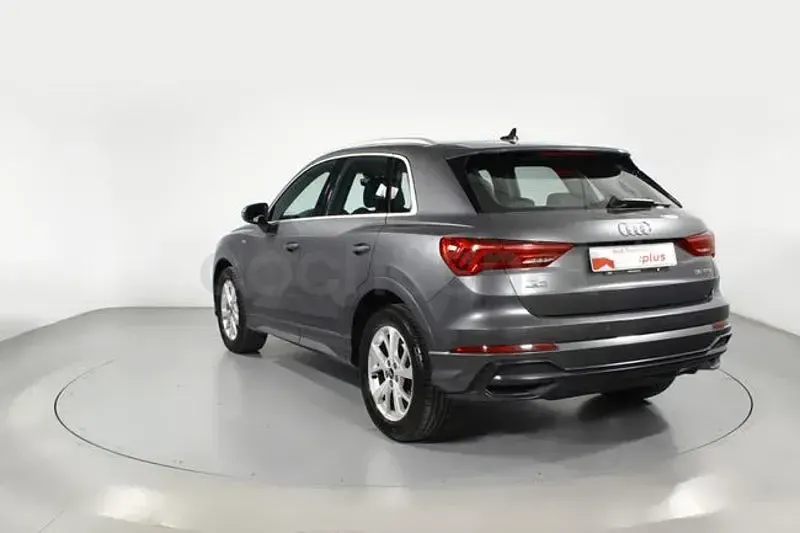 Usado Audi Q3 S-Line 150 CV (110 kW) 2022 Gris / plata SUV