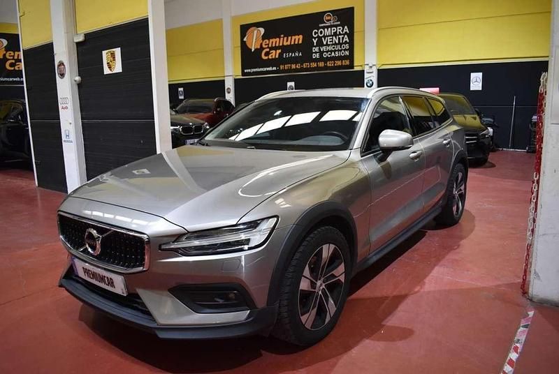 Usado Volvo V60 CC 190 CV (139 kW) 2019 Gris Familiar