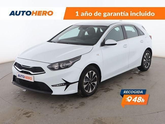 Blanco Usado 2024 Kia Ceed | 19.199 € (Precio justo) - Imagen 1/3