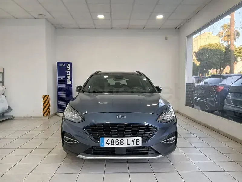 Usado Ford Focus Active X 125 CV (91 kW) 2022 Azul Berlina