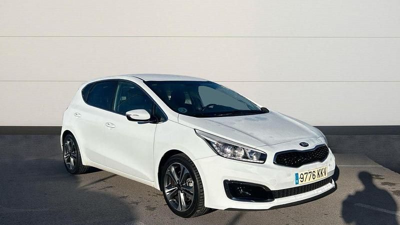 Usado Kia Ceed GT 136 CV (100 kW) 2018 Blanco