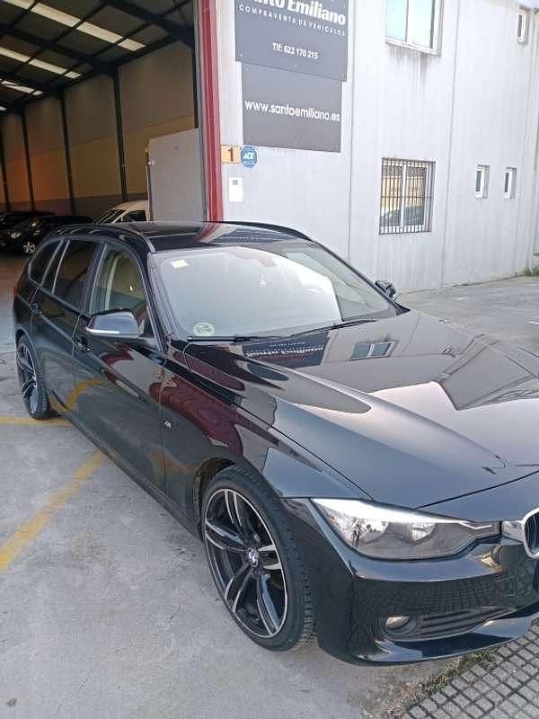 Usado BMW 318 143 CV (105 kW) 2014 Negro Familiar