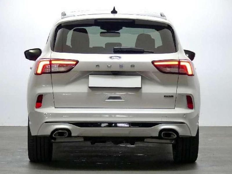Usado Ford Kuga ST-Line X 227 CV (166 kW) 2021 Blanco SUV