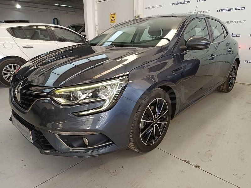 Usado Renault Mégane IV Zen 115 CV (84 kW) 2019 Gris / plata Berlina