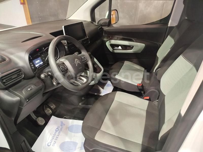 Usado Citroën Berlingo Feel 102 CV (75 kW) 2021 Blanco Monovolumen