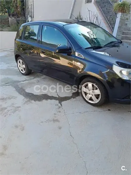 Usado Chevrolet Aveo LS 101 CV (74 kW) 2010 Negro Berlina