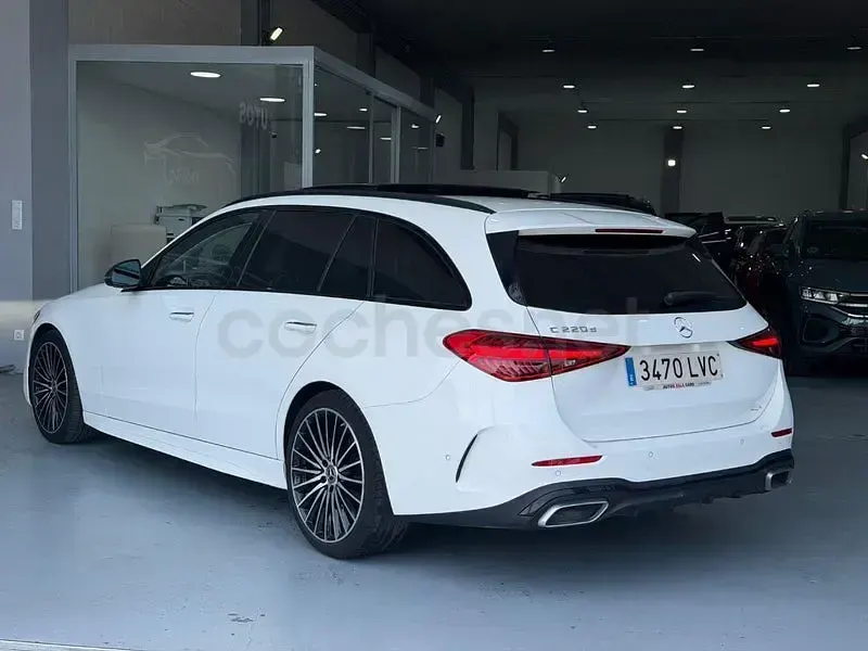 Usado Mercedes C220 200 CV (147 kW) 2021 Blanco Familiar