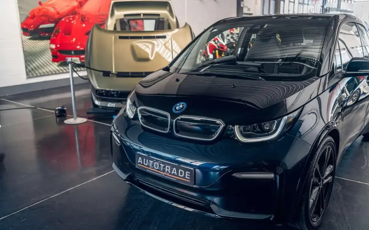 Usado BMW i3 Comfort Edition 135 kW (184 CV) 2019 Azul Utilitario