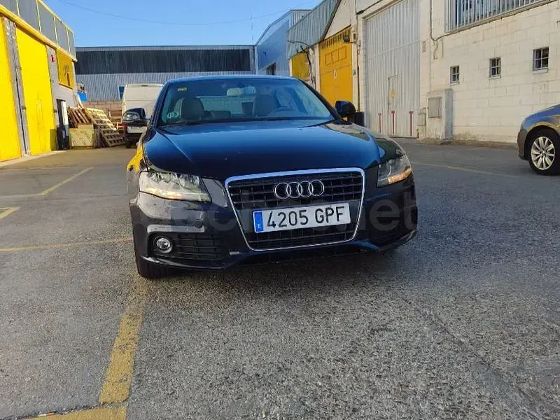 Usado Audi A4 Exclusive 136 CV (100 kW) 2009 Azul Berlina