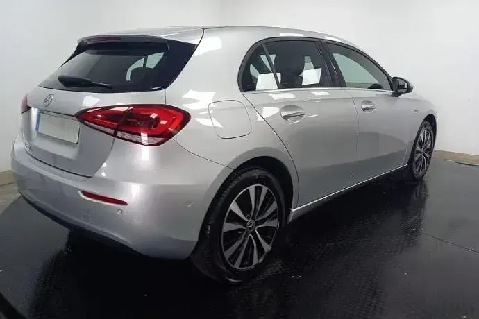 Usado Mercedes A250 Business 218 CV (160 kW) 2021