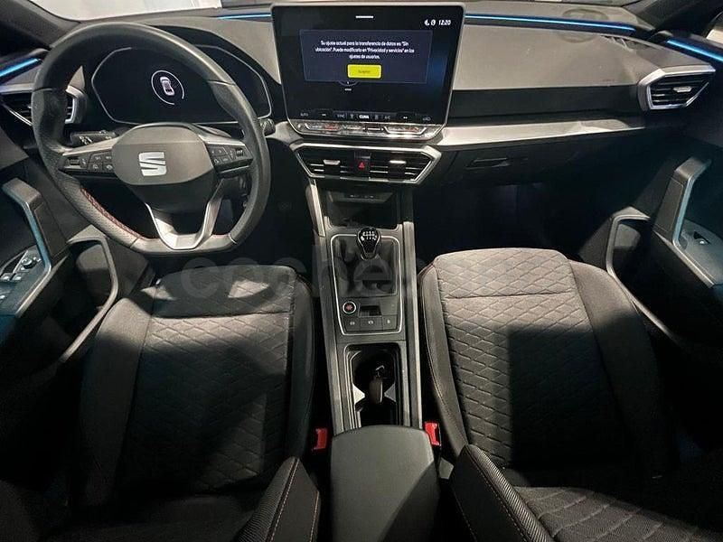 Usado Seat Leon FR 116 CV (85 kW) 2025 Blanco Berlina