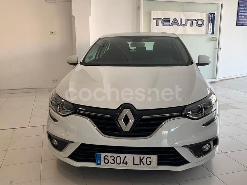 Usado Renault Mégane IV Business 115 CV (84 kW) 2020 Blanco Berlina