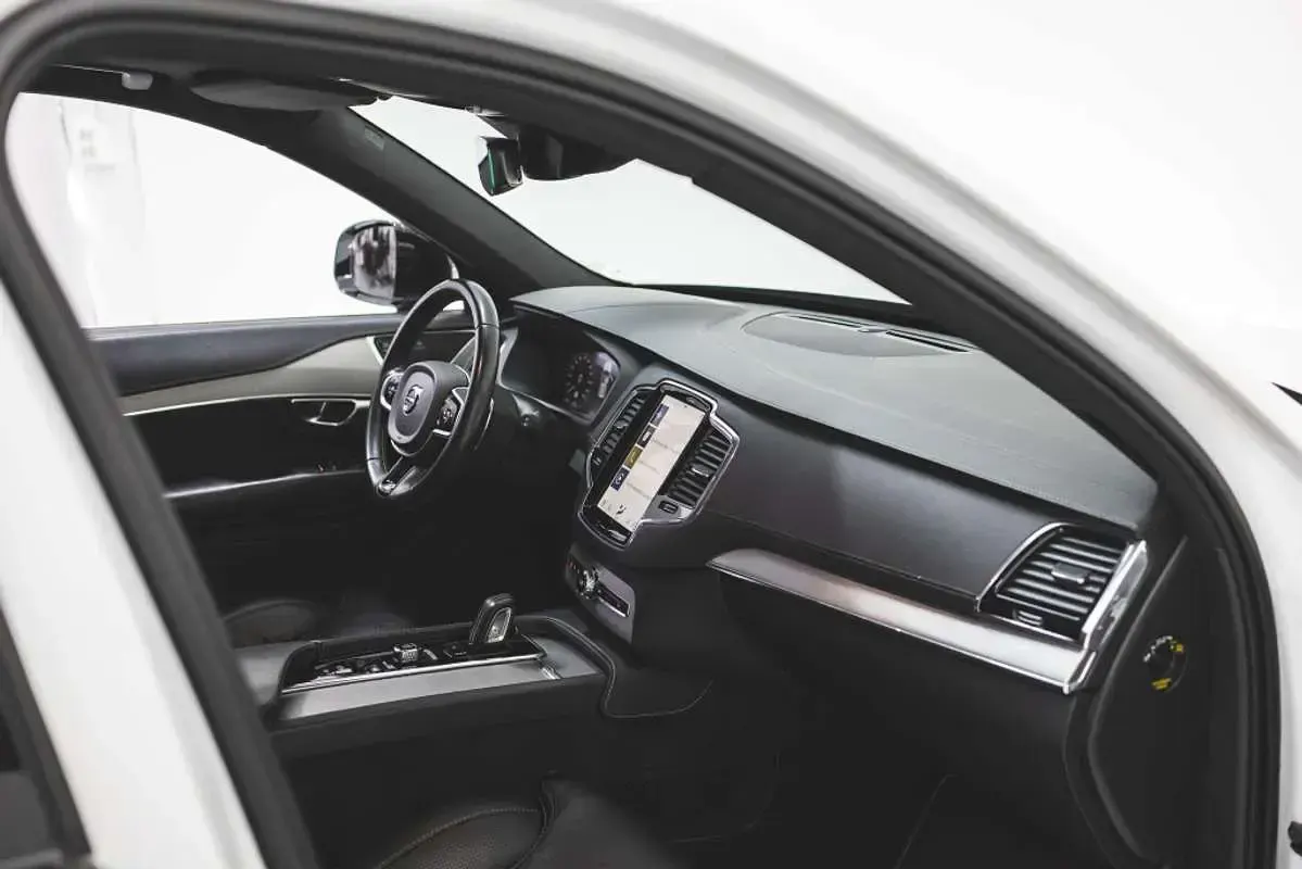 Usado Volvo XC90 R-Design 390 CV (286 kW) 2020 Blanco SUV