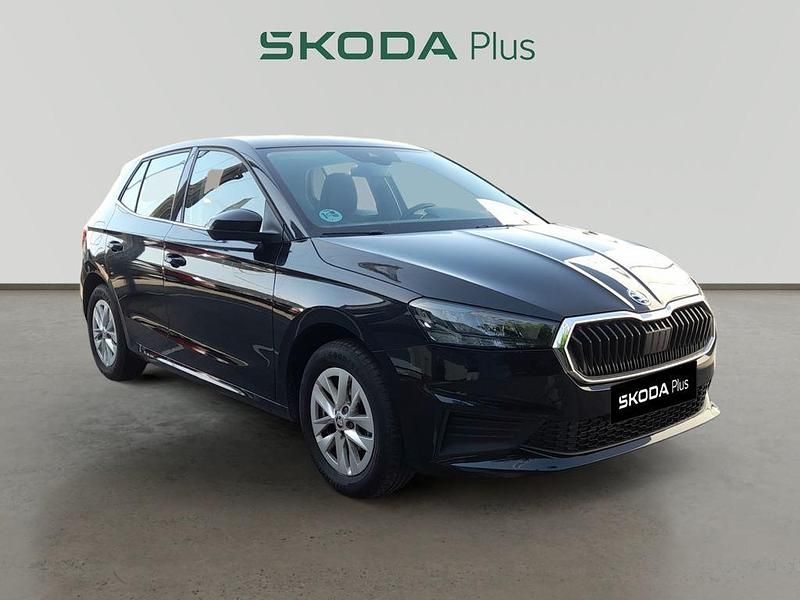 Negro Usado 2022 Skoda Fabia Ambition | 15.990 € (Un poco caro) - Imagen 1/4