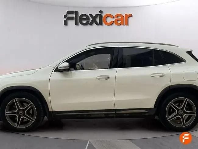 Usado Mercedes GLA200 150 CV (110 kW) 2022 Blanco SUV
