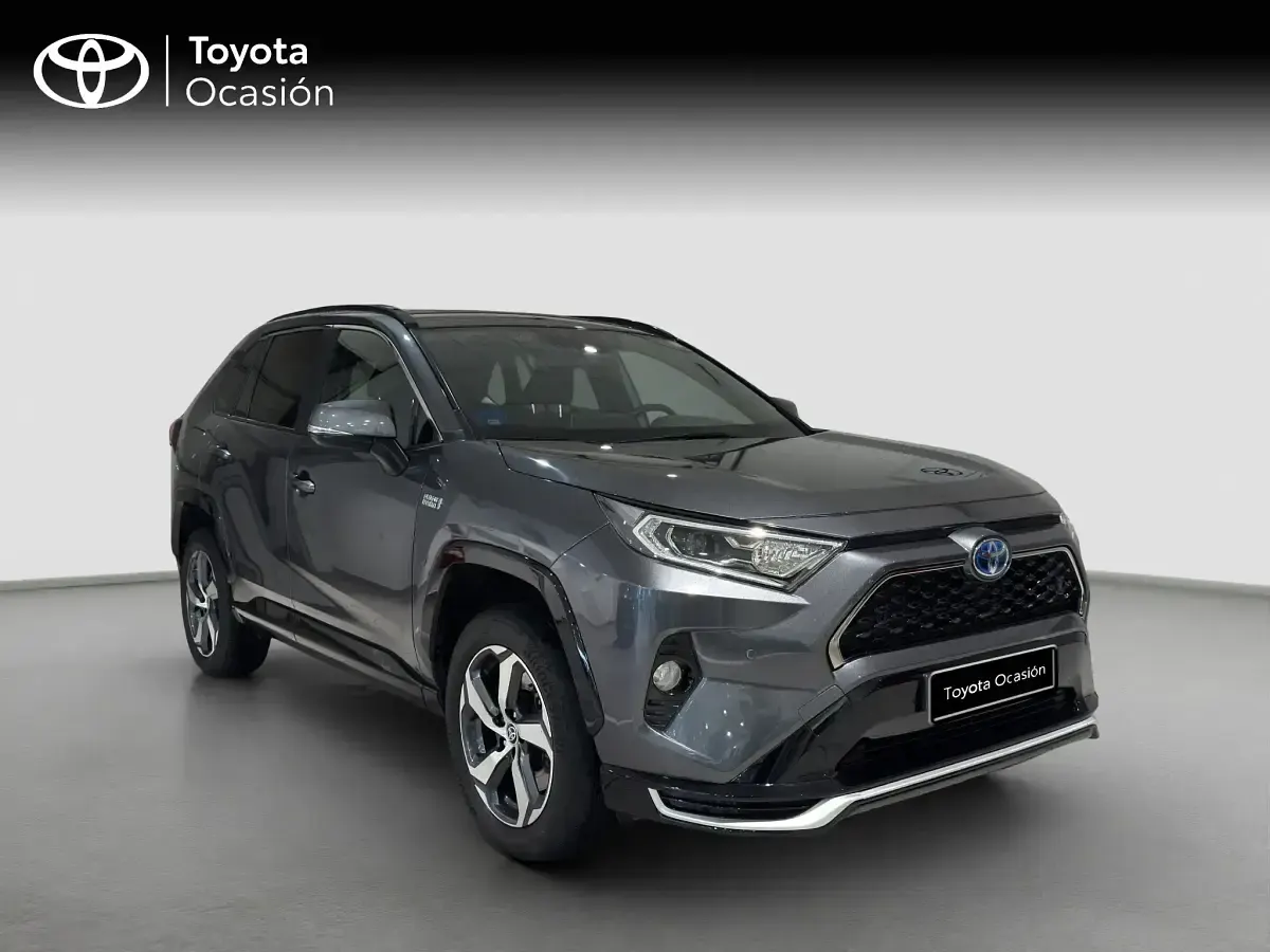 Käytetty Toyota RAV4 Advance 306 HP (225 kW) 2021 Harmaa Katumaasturi
