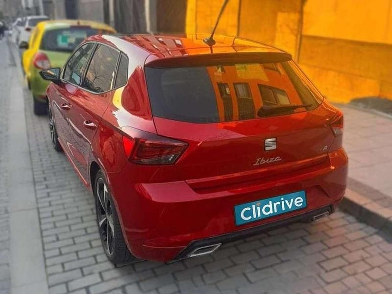 Usado Seat Ibiza FR 110 CV (80 kW) 2023 Rojo Utilitario