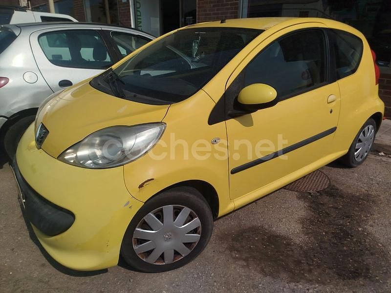 Amarillo Usado 2007 Peugeot 107 Utilitario | 2900 € (Precio justo) - Imagen 1/4