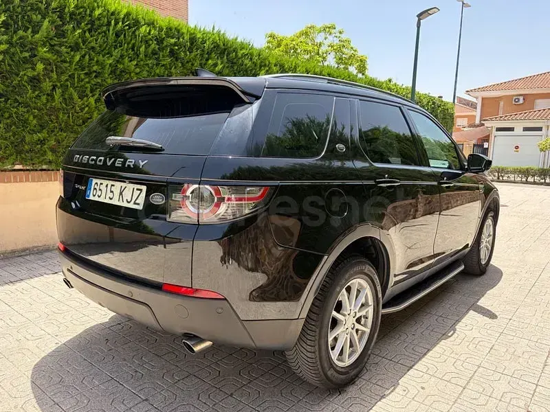 Usado Land Rover Discovery Sport HSE Luxury 150 CV (110 kW) 2018 Negro SUV