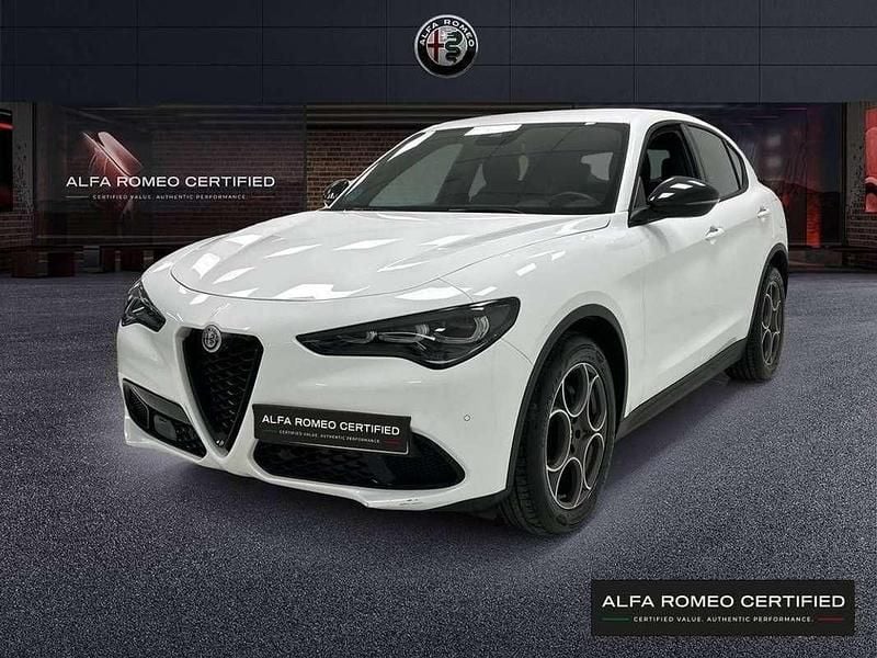 Usado Alfa Romeo Stelvio Sprint 162 CV (119 kW) 2023 Blanco SUV