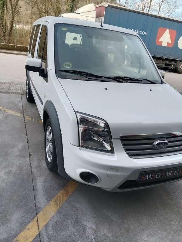 Usado Ford Tourneo Connect 110 CV (80 kW) 2013 Blanco Monovolumen