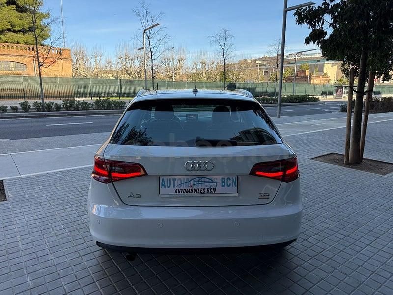 Usado Audi A3 Attraction 110 CV (80 kW) 2015 Blanco Berlina