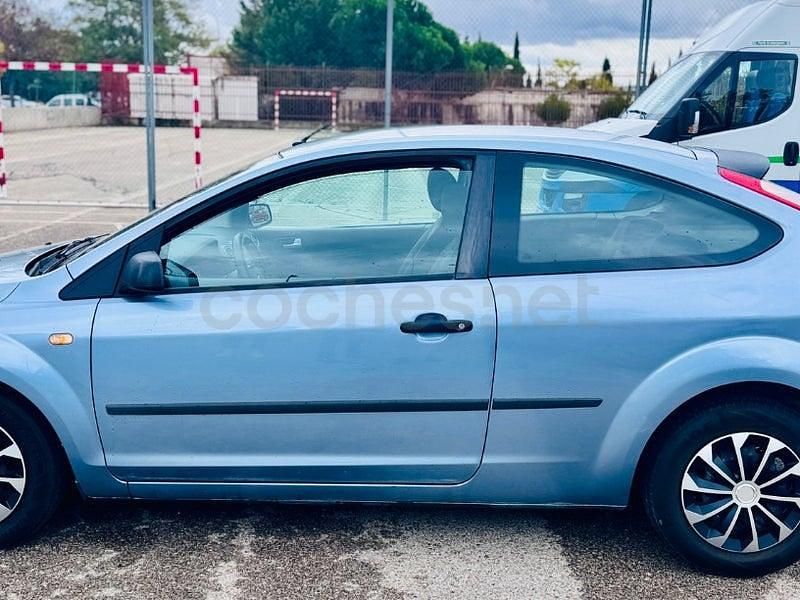 Usado Ford Focus Trend 109 CV (80 kW) 2007 Azul Berlina