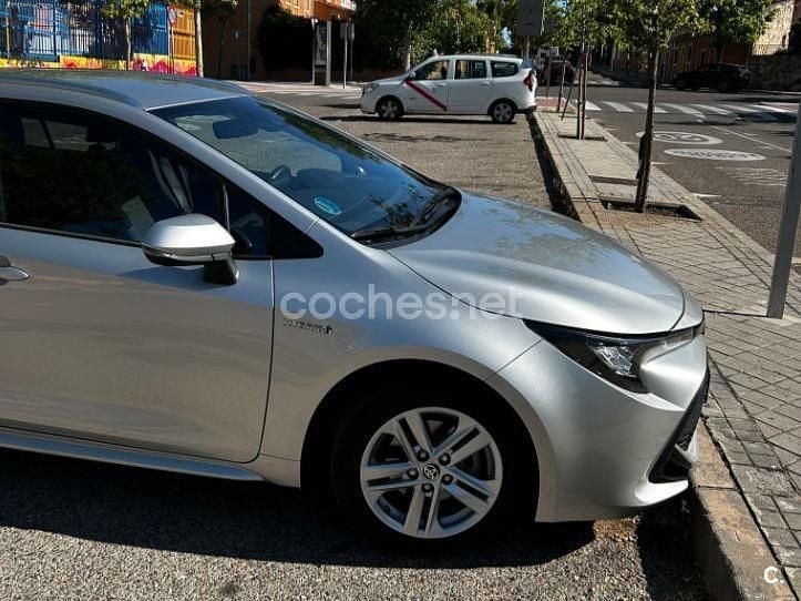 Usado Toyota Corolla Active 122 CV (89 kW) 2020 Gris / plata Familiar