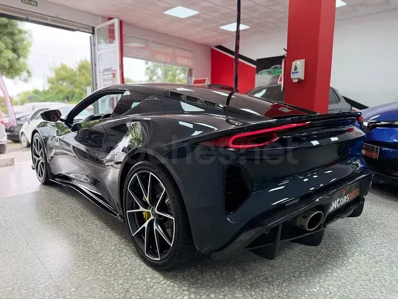 Usado Lotus Emira 400 CV (294 kW) 2023 Gris / plata Coupe