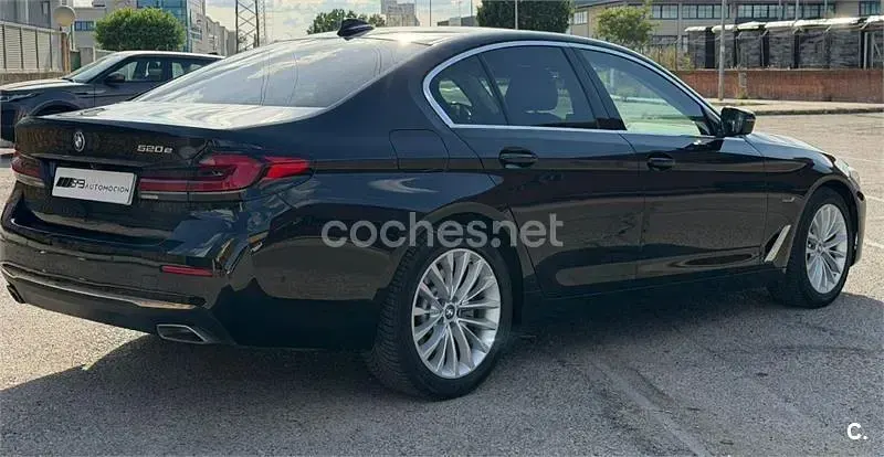 Usado BMW 520 Luxury Line 204 CV (150 kW) 2022 Azul Berlina