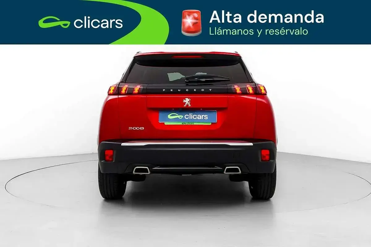 Usado Peugeot 2008 Allure 131 CV (96 kW) 2023 Rojo SUV