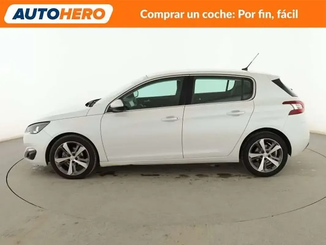 Usado Peugeot 308 Allure 110 CV (80 kW) 2016 Blanco Utilitario